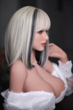 159E-DD03-26 En stock DutchDoll Tiana | 159 cm 127