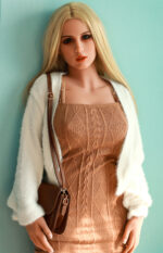 Meilleur rapport qualité/prix La poupée sexuelle Lotte à la stature et à la poitrine généreuses 135