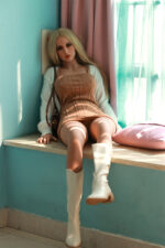 Meilleur rapport qualité/prix La poupée sexuelle Lotte à la stature et à la poitrine généreuses 139