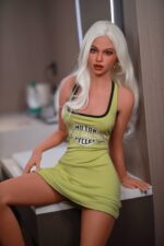 En stock DutchDoll Jade | 158 cm 100