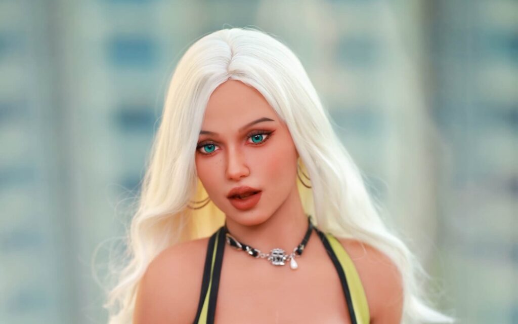 En stock DutchDoll Jade | 158 cm 126