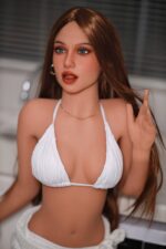 En stock DutchDoll Isabella | 158 cm 67