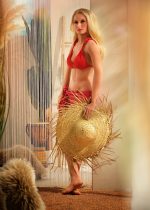 Sexdoll Ava RF Doll avec longs cheveux blonds, poitrine bonnet C et un regard séduisant, avec une allure élégante et réaliste